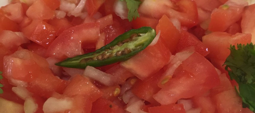 Tomato Chi Koshimbir Recipe (Tomato-Onion salad)