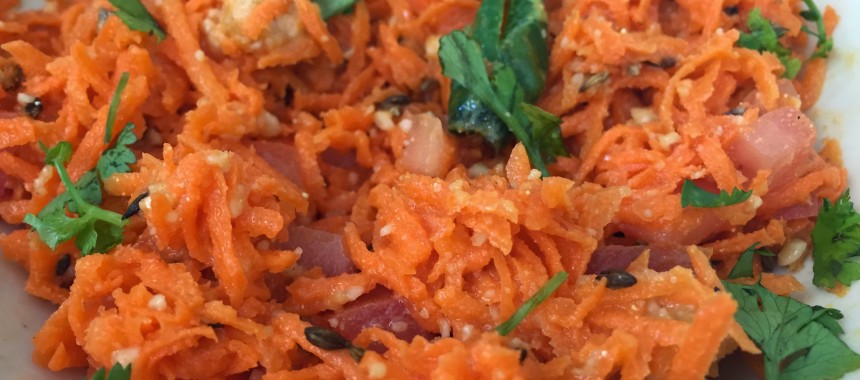 Carrot Tomato Salad (Gajarachi koshimbir)