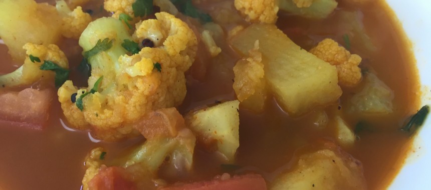 Potato Cauliflower Curry Recipe (Flower Batata Rassa)