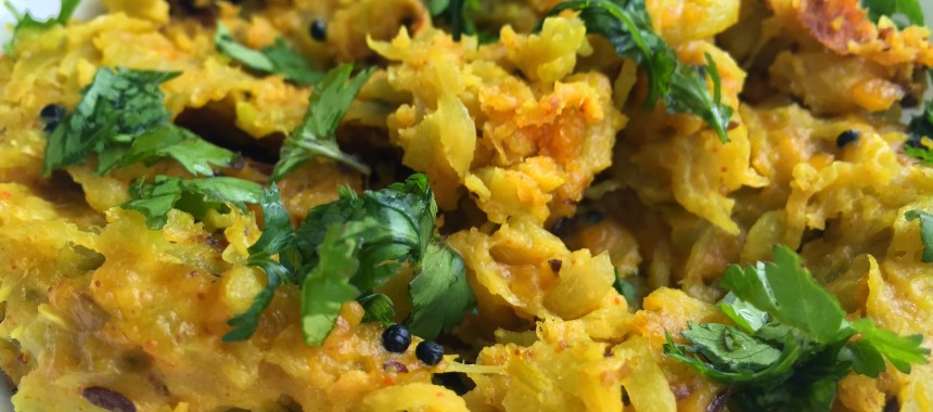 Lauki (Bottle Gourd) With Gram Flour Recipe (Peeth Peroon Dudhi)